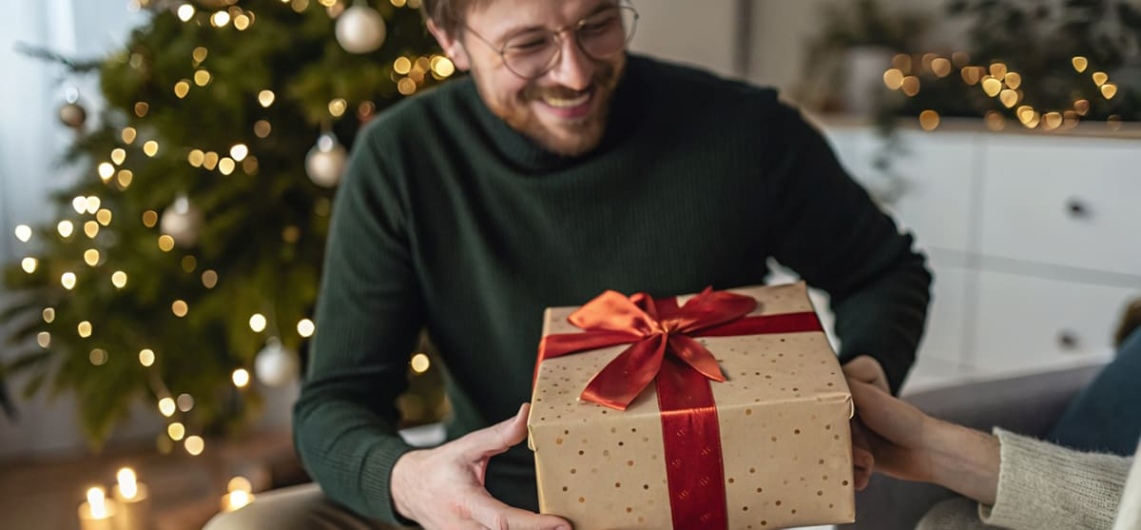 Идеи подарков путешественнику на&nbsp;Новый год: почему деревянная карта мира&nbsp;&mdash; лучший выбор